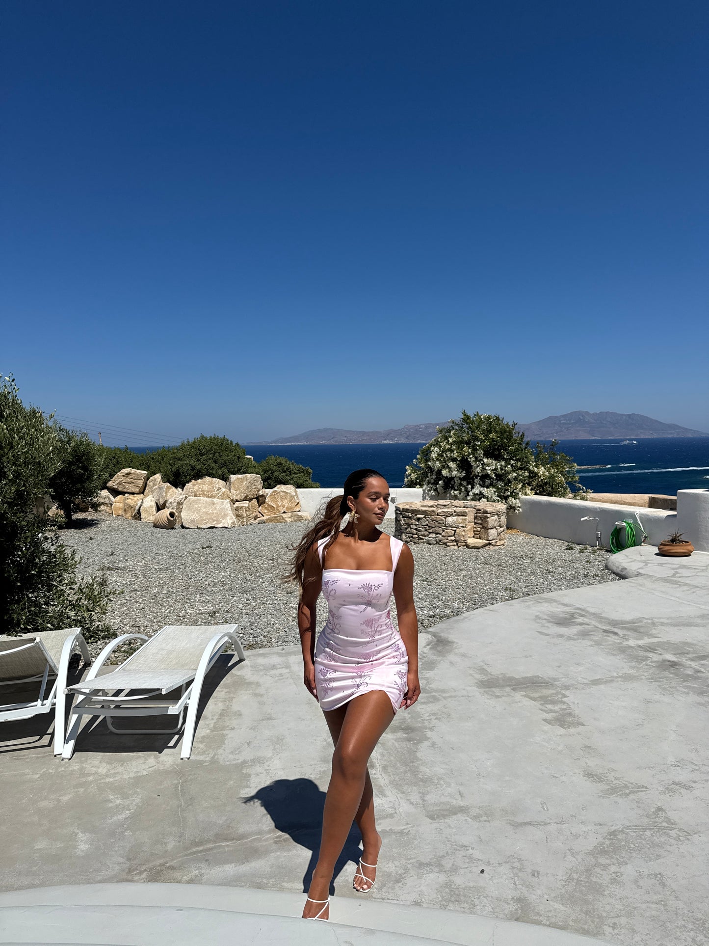 Ella Mini